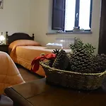 Ξενοδοχείο Nebris - Rifugio Del Parco San Fratello
